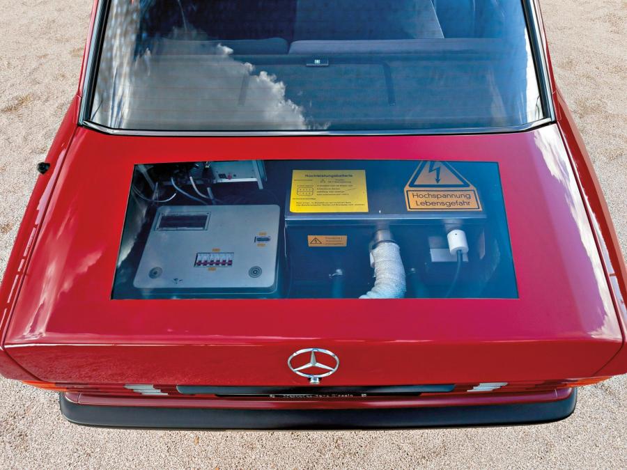  Mercedes-Benz 190 Elektro 1990 года  (фото 9 из 11)